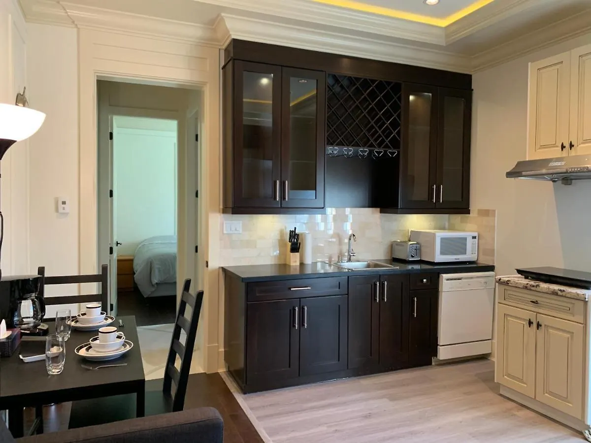 Private cozy suite near Dyke&Fisherman's Wharf Richmond